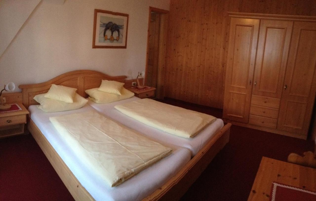 Hotel Maier Garni ガルミッシュ・パルテンキルヒェン エクステリア 写真